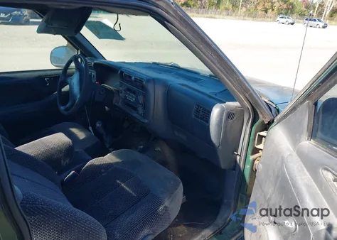 1996 GMC Sonoma z USA, uszkodzony, nr VIN 1GTCS1945TK524014